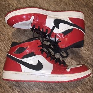 Nike Air Jordan basketball shoes gently used condition size mens 10.